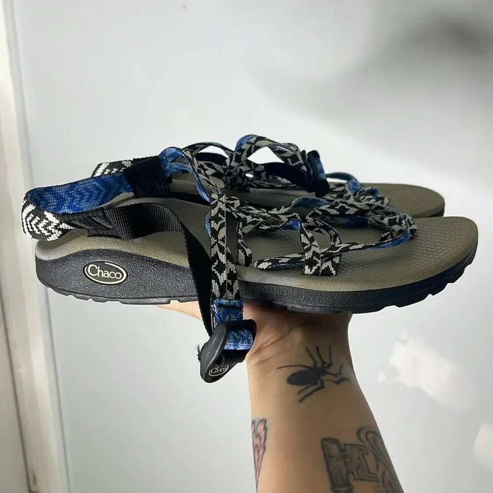 CHACO Black and White Blue Detail Patterned Strappy Sandals Size 10